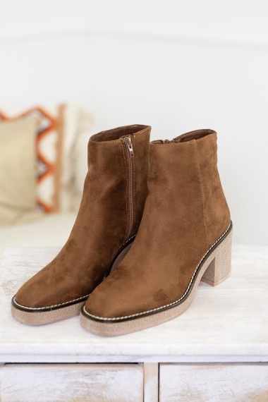 Botines efecto serraje