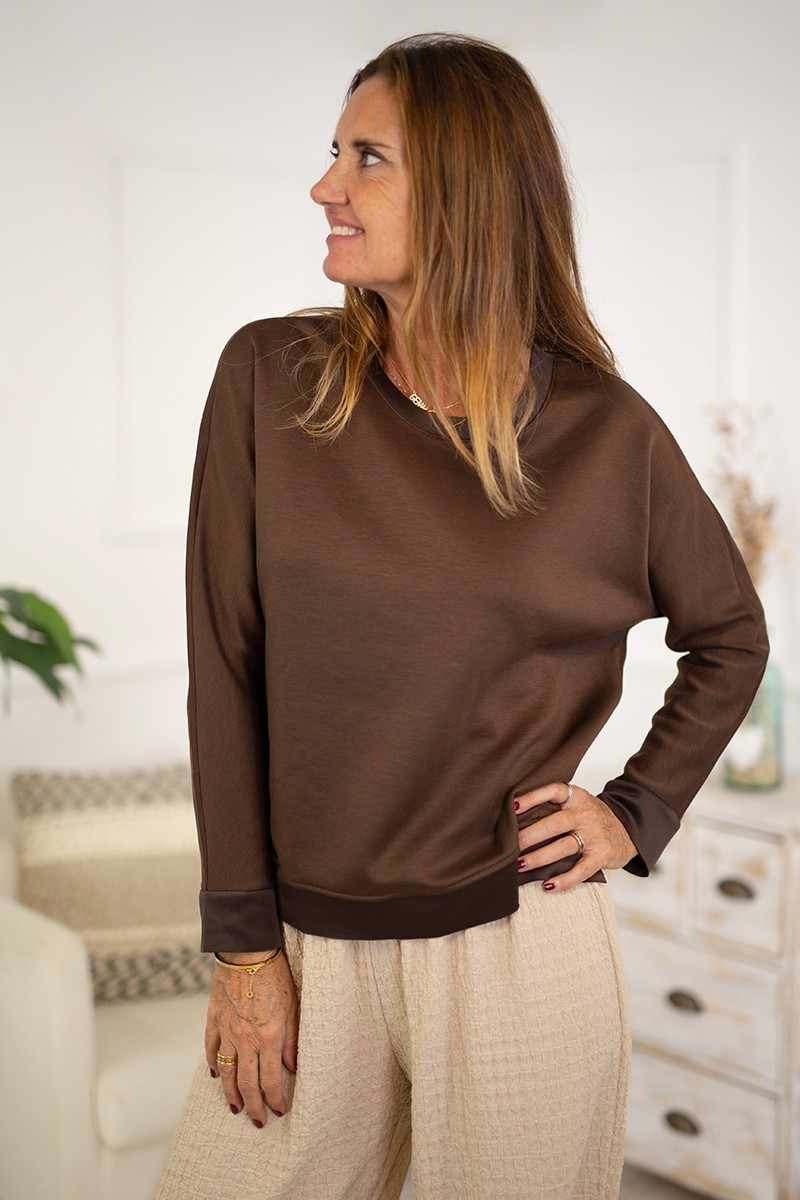 Camiseta oversize tipo sudadera