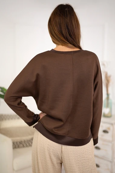 Camiseta oversize tipo sudadera