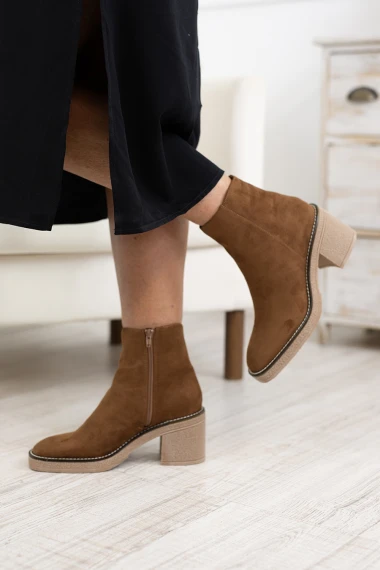 Botines efecto serraje