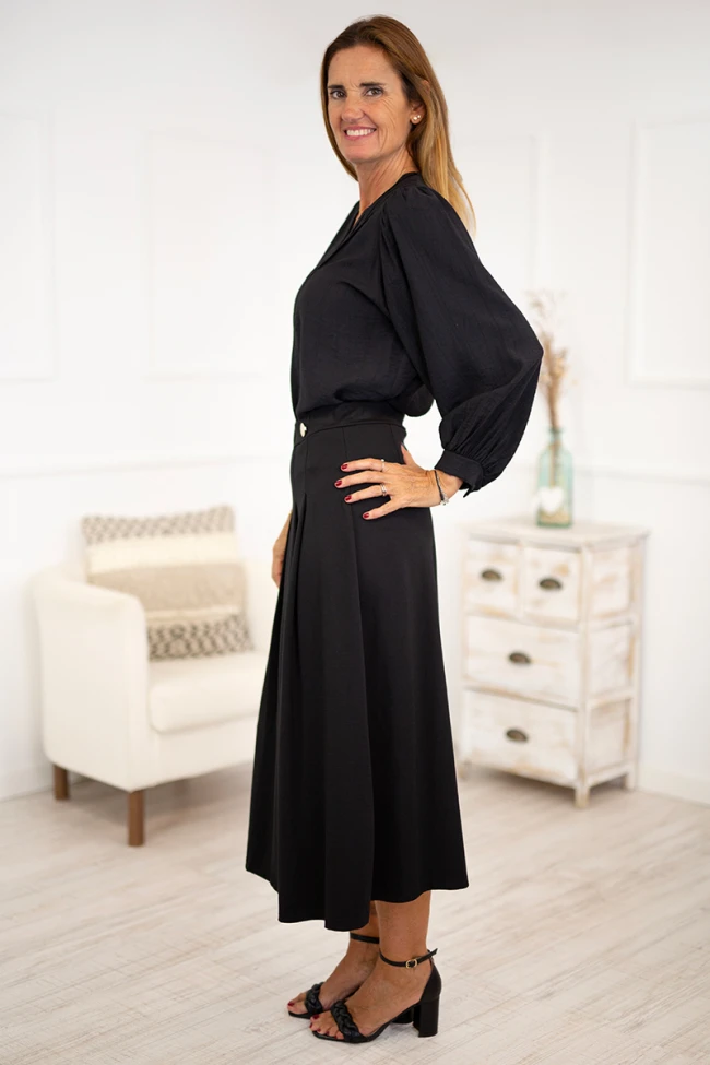 Falda pliegues botón 